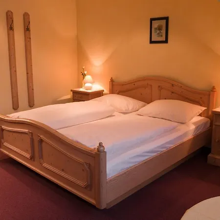 Schwarzes Ross Hotel 3*